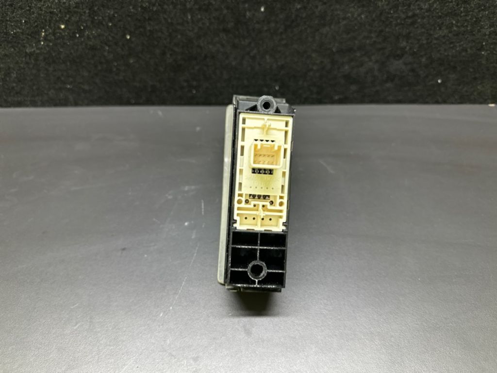 84390-50010-A0 | Кнопка стояночного тормоза LEXUS LS460 06-12 - Фото 3