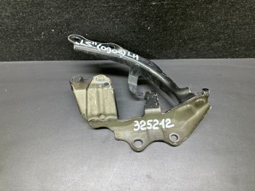 Петля капоту лів. LEXUS LS460 06-12