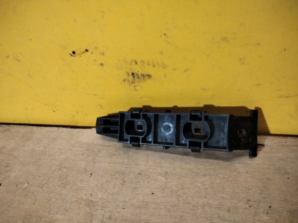 71731-65J00 | Кронштейн/крепление переднего бампера SUZUKI GRAND VITARA 05-15