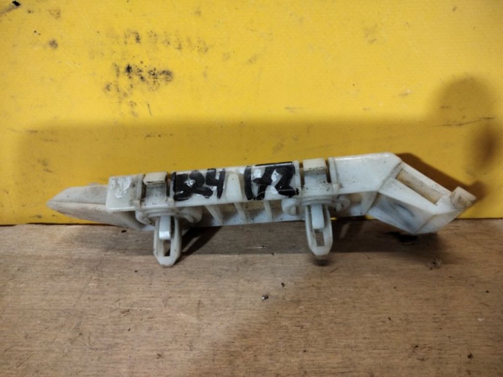71731-65J00 | Кронштейн/крепление переднего бампера SUZUKI GRAND VITARA 05-15