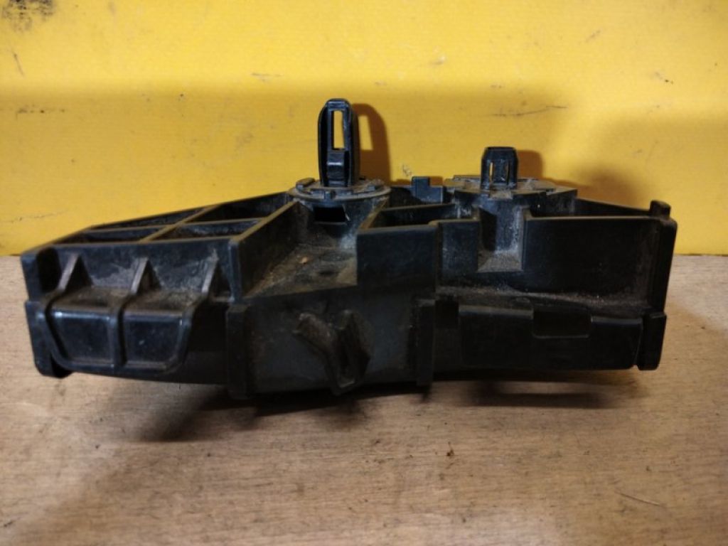 52563-12040 | Кронштейн заднього бампера лів. TOYOTA COROLLA 150 06-13 - Фото 4