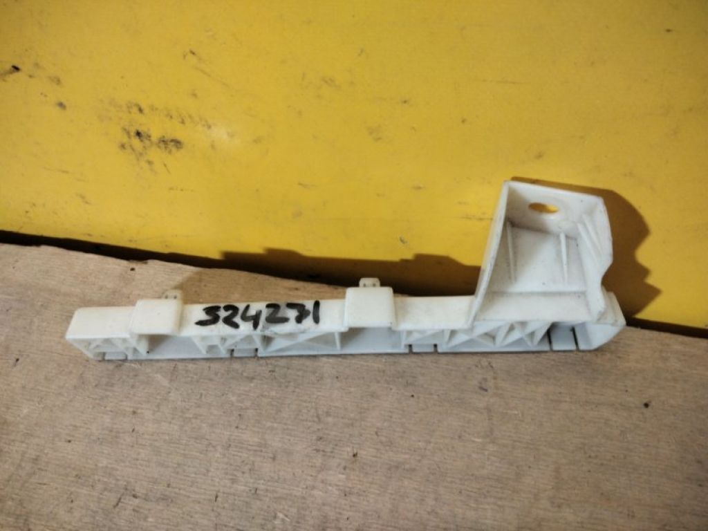 6400A403 | Кронштейн переднього бампера лів. MITSUBISHI LANCER X 10 15-17