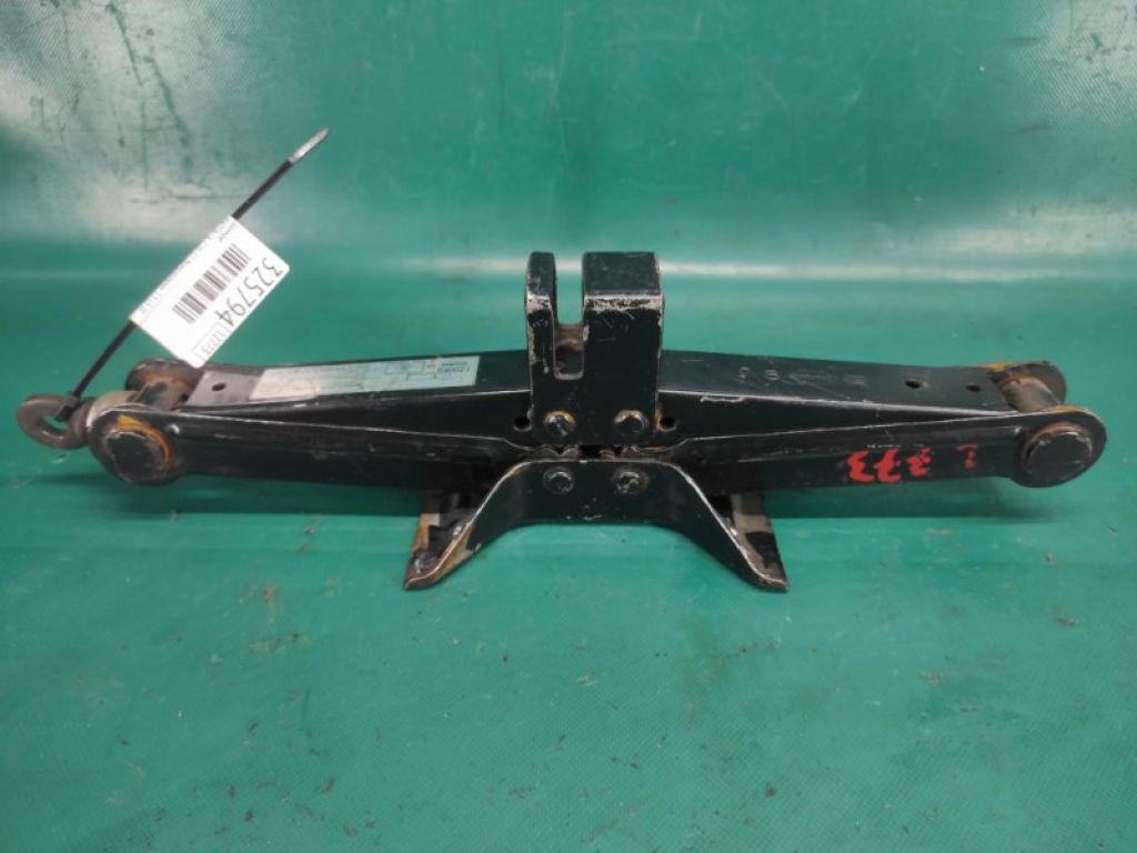 LC62-37-790C | Домкрат MAZDA CX-7 06-12 - Фото 3