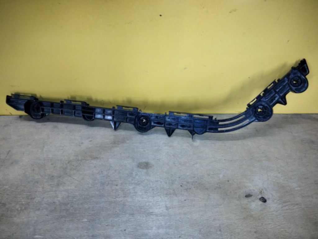 5215830110 | Кронштейн заднього бампера лів. LEXUS GS 12-
