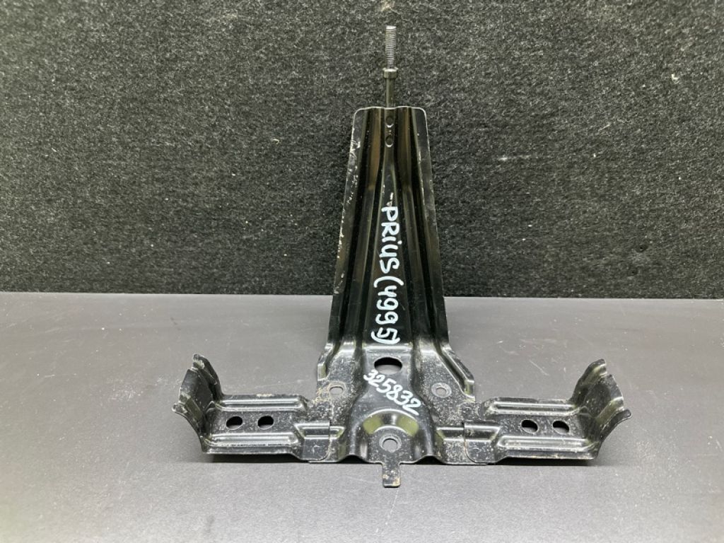 74440-47030 | Полка аккумулятора TOYOTA PRIUS - 30 09-17