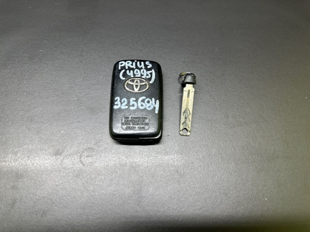 89904-47150 | Ключ зажигания TOYOTA PRIUS - 30 09-17 - Фото 2
