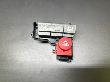 Кнопка аварийной сигнализации TOYOTA PRIUS - 30 09-17