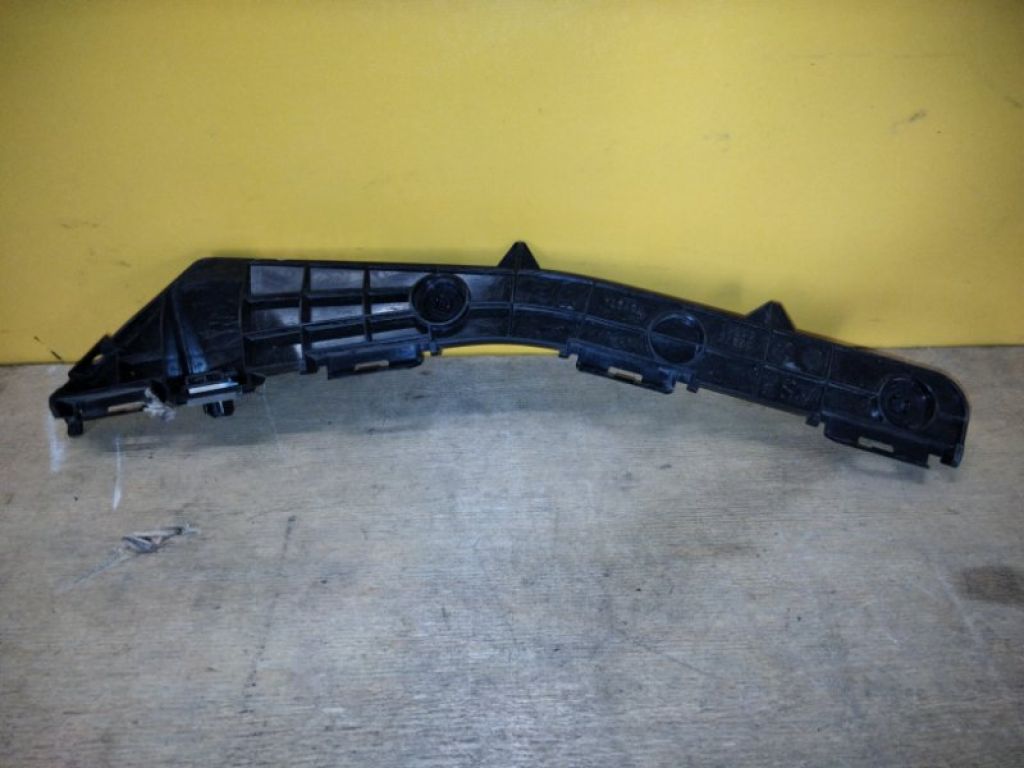 5257505041 | Кронштейн заднего бампера прав. TOYOTA AVENSIS 08-18