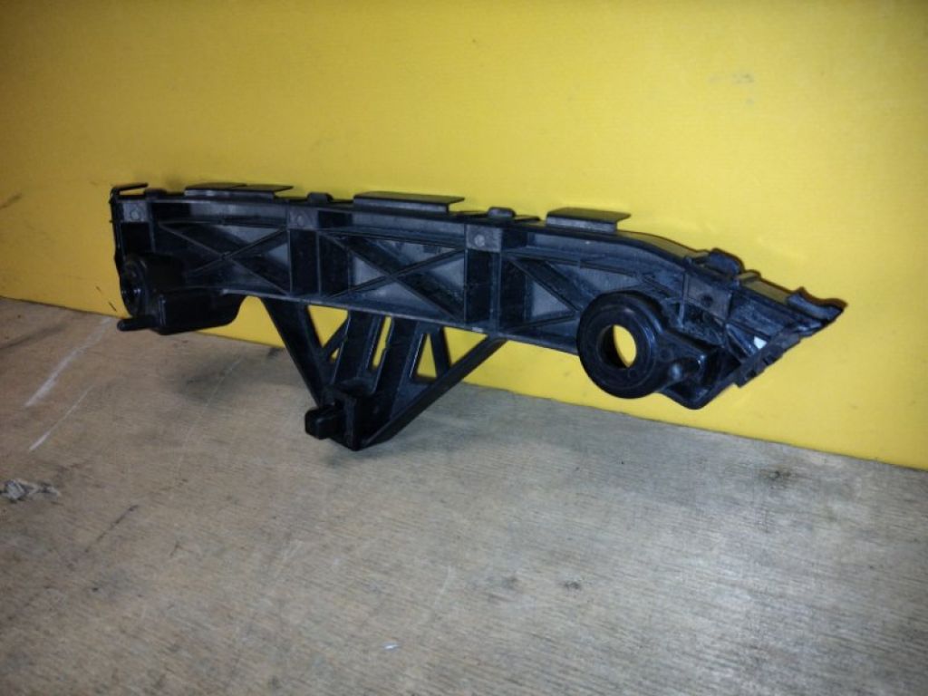 BBM4500T1 | Кронштейн переднього бампера прав. MAZDA 3 BL 09-13 - Фото 6