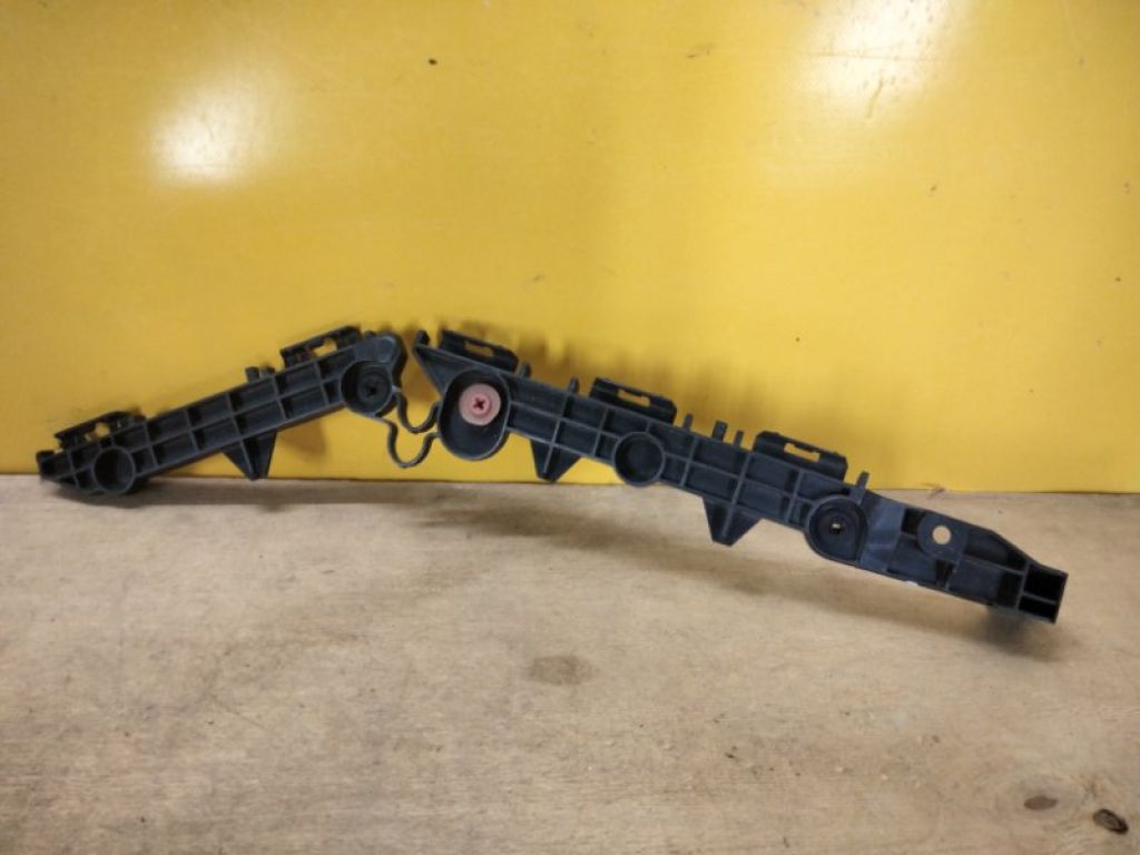 5215542050 | Кронштейн заднього бампера прав. TOYOTA RAV4 18-
