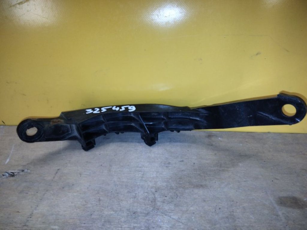 5256242060 | Кронштейн заднього бампера прав. TOYOTA RAV4 18-
