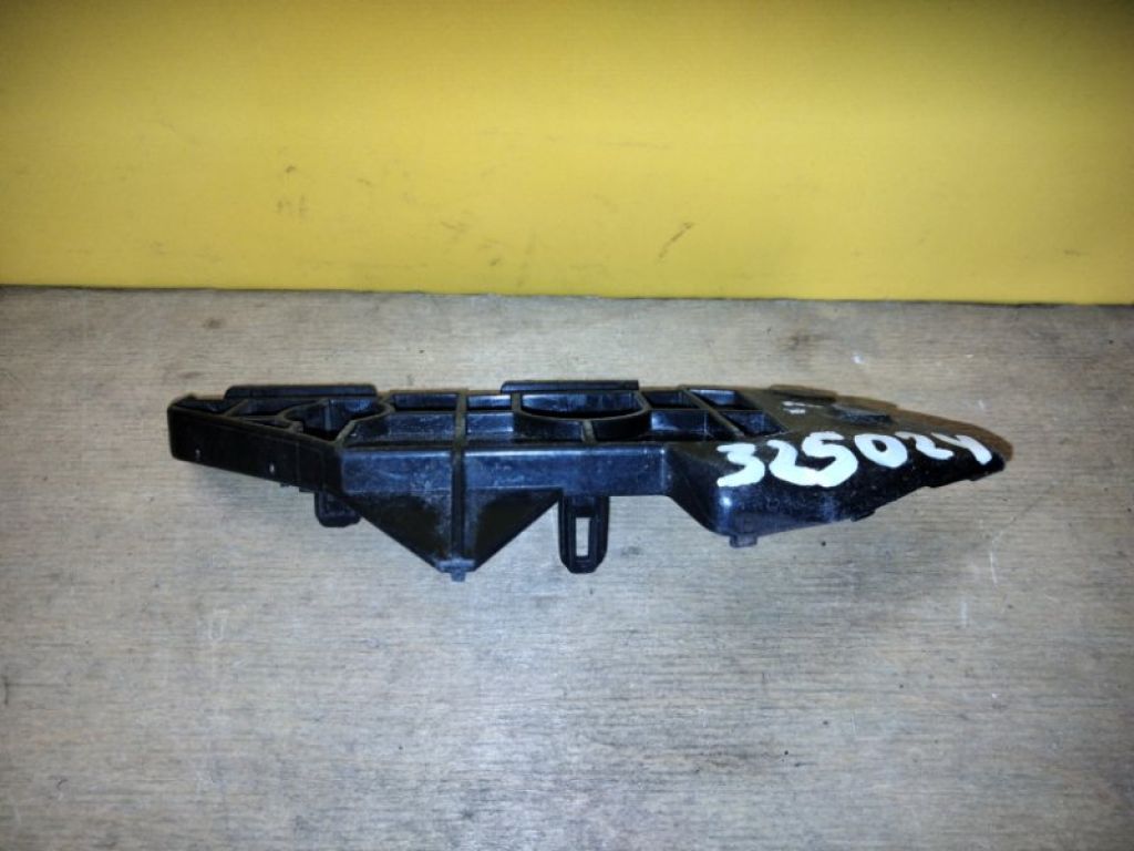 5215812090 | Кронштейн заднього бампера лів. TOYOTA COROLLA 150 06-13 - Фото 4