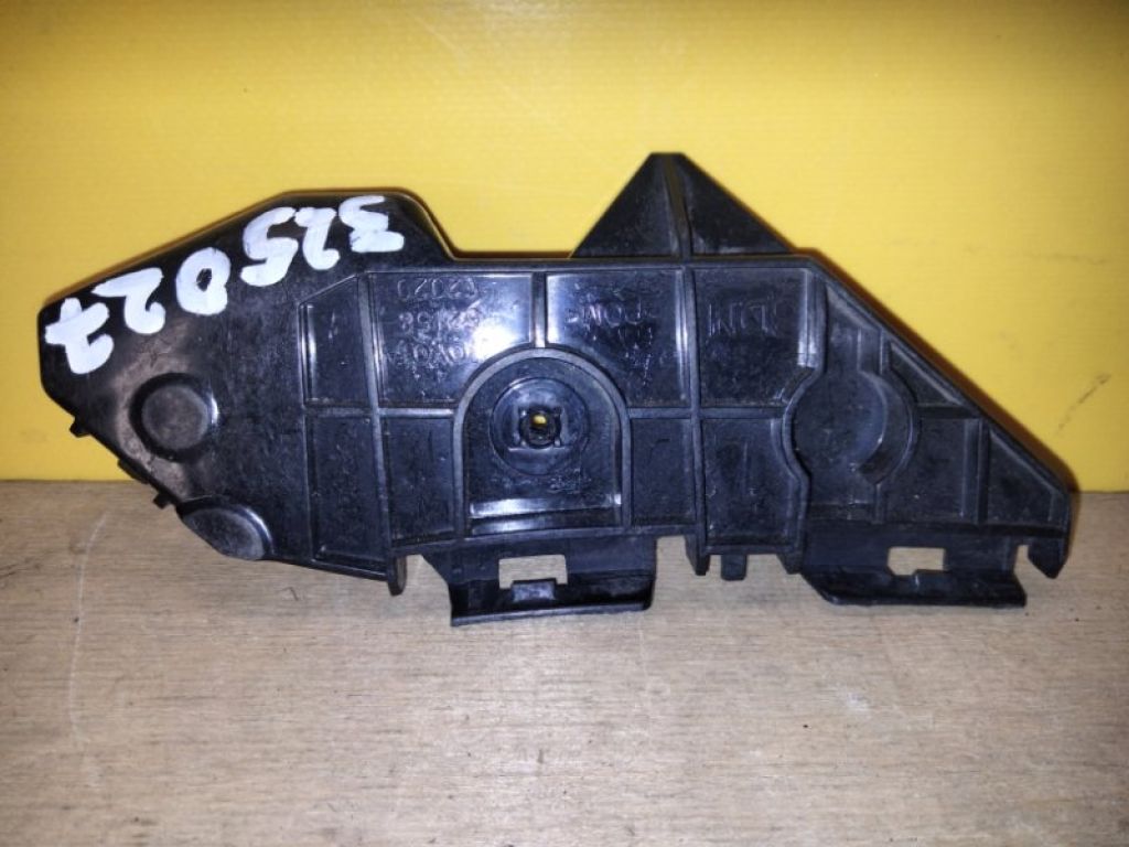 5215802020 | Кронштейн заднього бампера лів. TOYOTA COROLLA 150 06-13