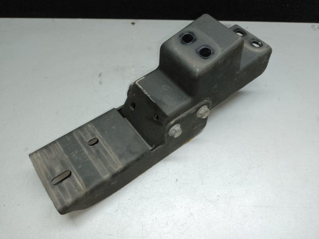 08L33-STX-200R1 | Кронштейн підніжки передн. прав. ACURA MDX (YD2) 06-13 - Фото 2