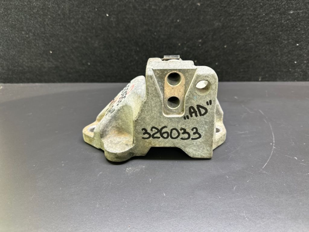 45211-2F310 | Кронштейн КПП HYUNDAI ELANTRA AD 16-