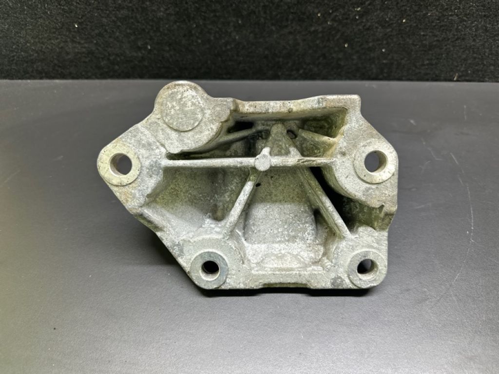 45211-2F310 | Кронштейн КПП HYUNDAI ELANTRA AD 16- - Фото 4