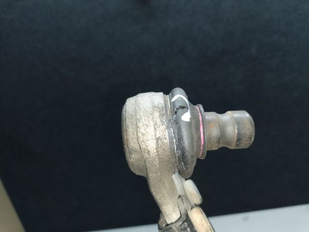 F1FZ-3078-A | Важіль передньої підвіски нижній прав. FORD FOCUS 10-18 - Фото 3