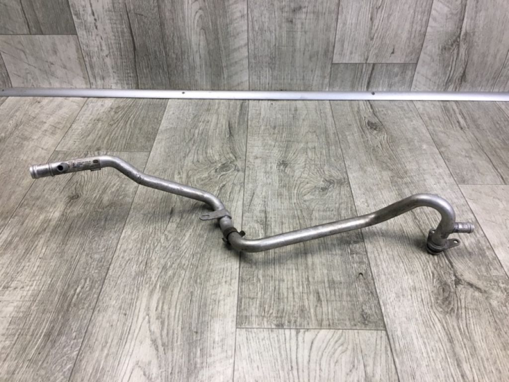 948 106 022 10 | Патрубок системы охлаждения PORSCHE CAYENNE 10-18