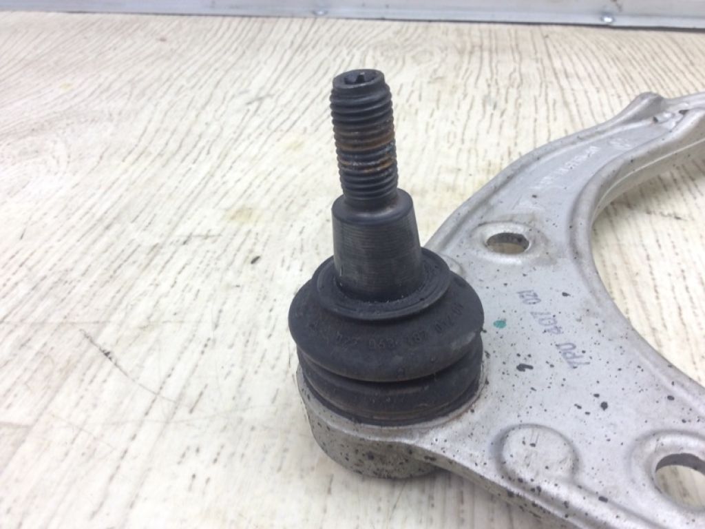 958 341 051 00 | Важіль передньої підвіски верхній PORSCHE CAYENNE 10-18 - Фото 3