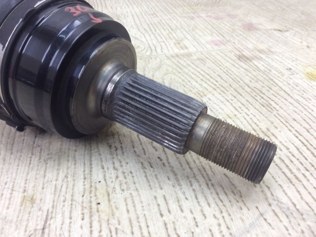 958 349 038 00 | Привід передній прав. PORSCHE CAYENNE 10-18 - Фото 2