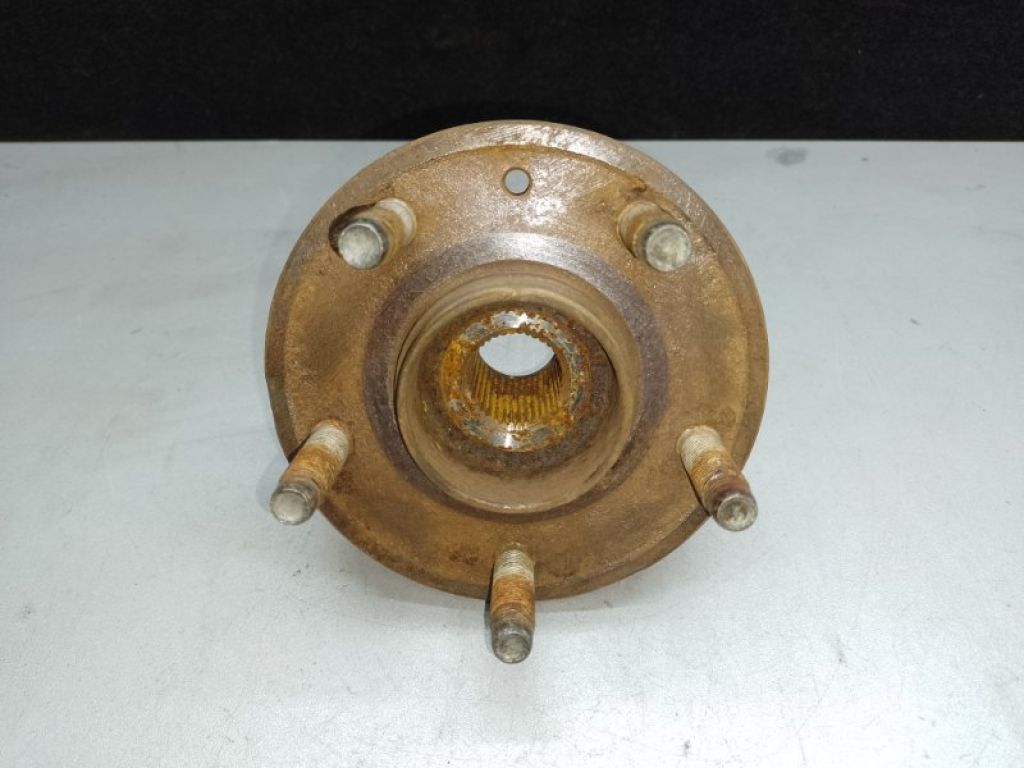 BT4Z-1104-B | Маточина колеса передн. LINCOLN MKS 12-16