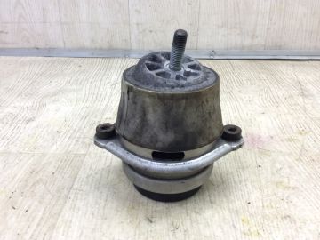 Подушка двигателя лев. PORSCHE CAYENNE 10-18