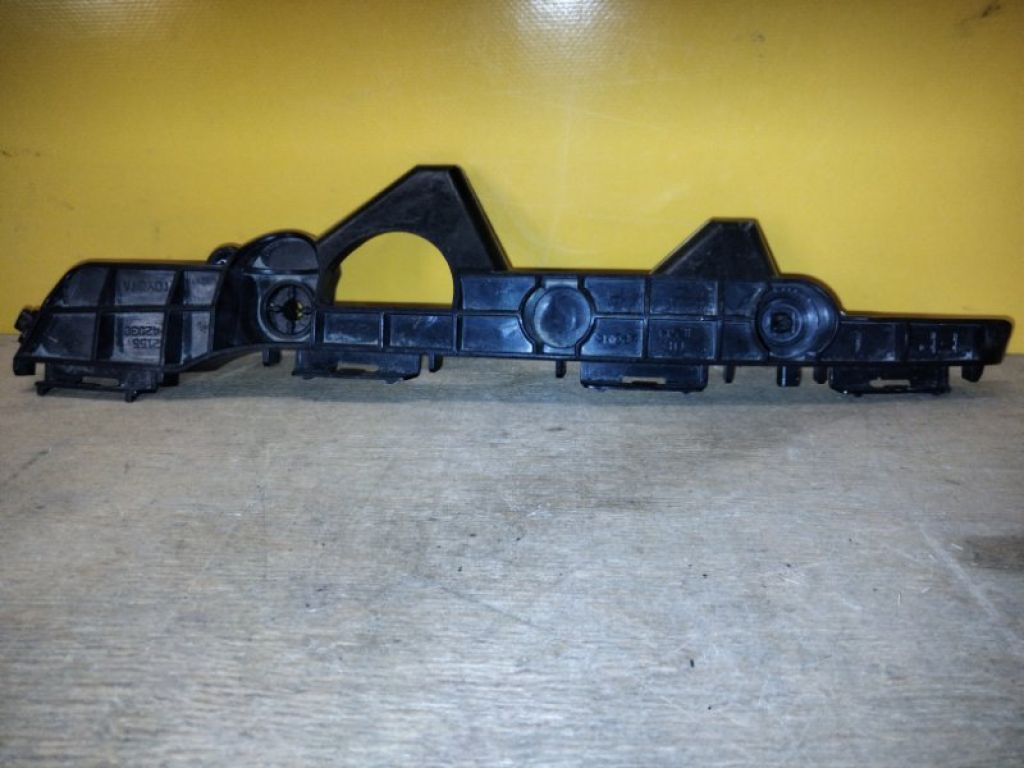 5215542030 | Кронштейн заднього бампера прав. TOYOTA RAV4 13-19