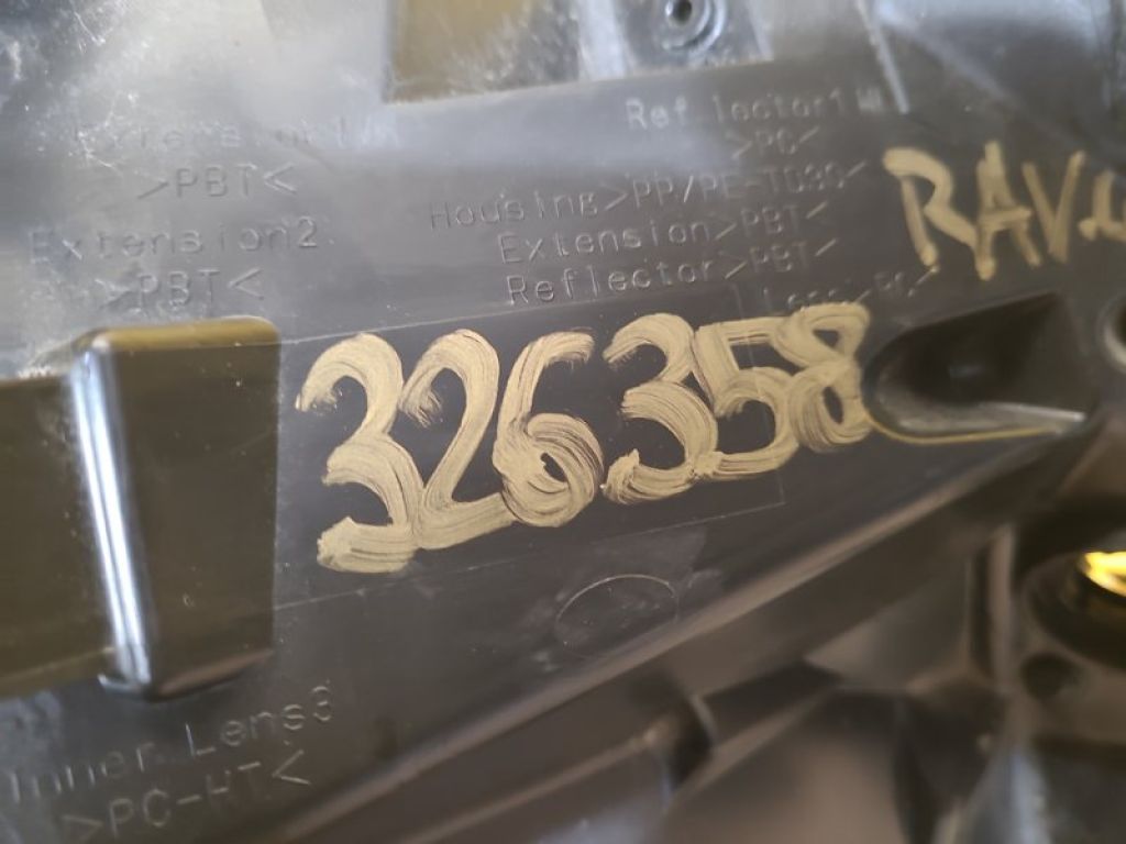 8118542842 | Фара лів. TOYOTA RAV4 18- - Фото 2