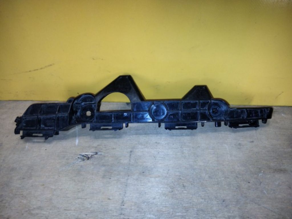 5215542030 | Кронштейн заднього бампера прав. TOYOTA RAV4 13-19
