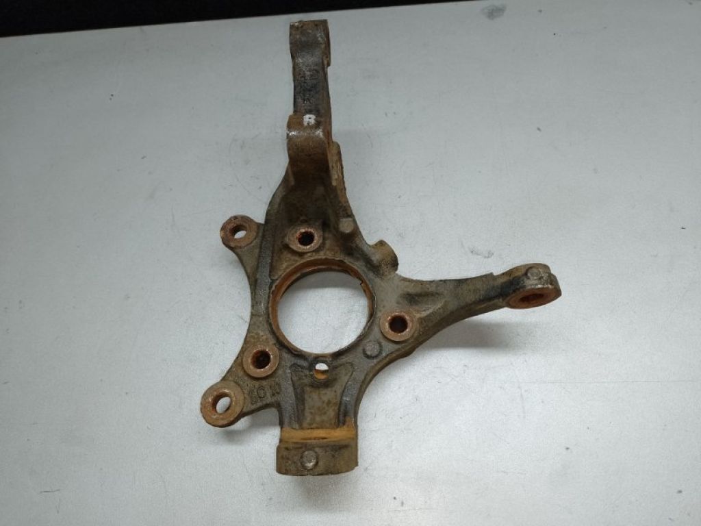 51716-F2000 | Кулак поворотний передн. прав. HYUNDAI ELANTRA AD 16-