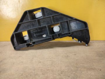 Кронштейн переднего бампера лев. HONDA CRV 02-06