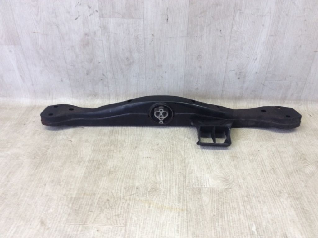 958 341 225 00 | Балка под КПП PORSCHE CAYENNE 10-18