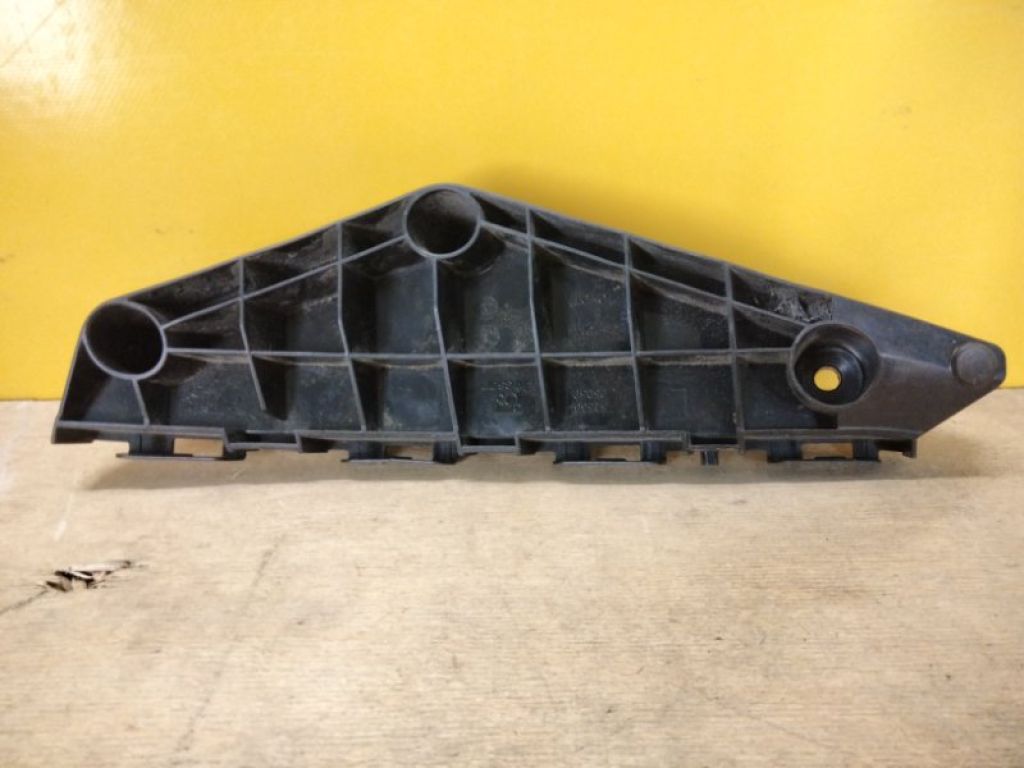 5253605050 | Кронштейн переднего бампера лев. TOYOTA AVENSIS 08-18