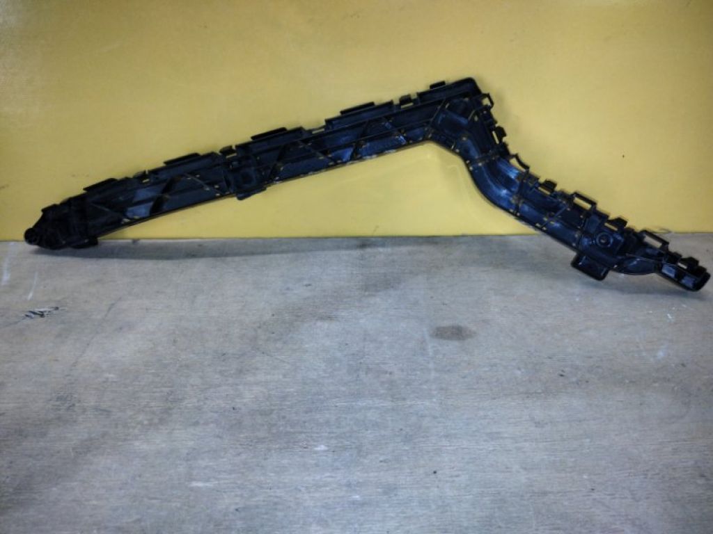 71598T0AA01 | Кронштейн заднего бампера лев. HONDA CRV (RM) 11-18