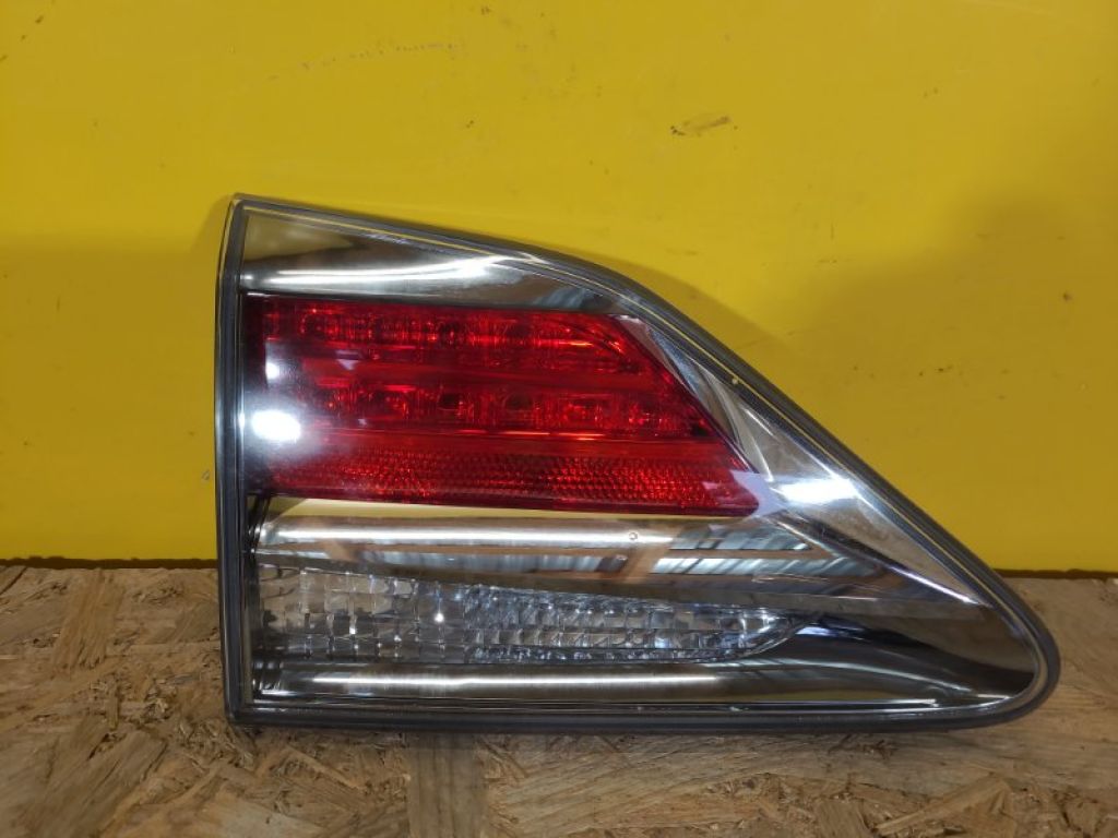 81590-0E020 | Ліхтар внутрішній лів. LEXUS RX350/450 09-15