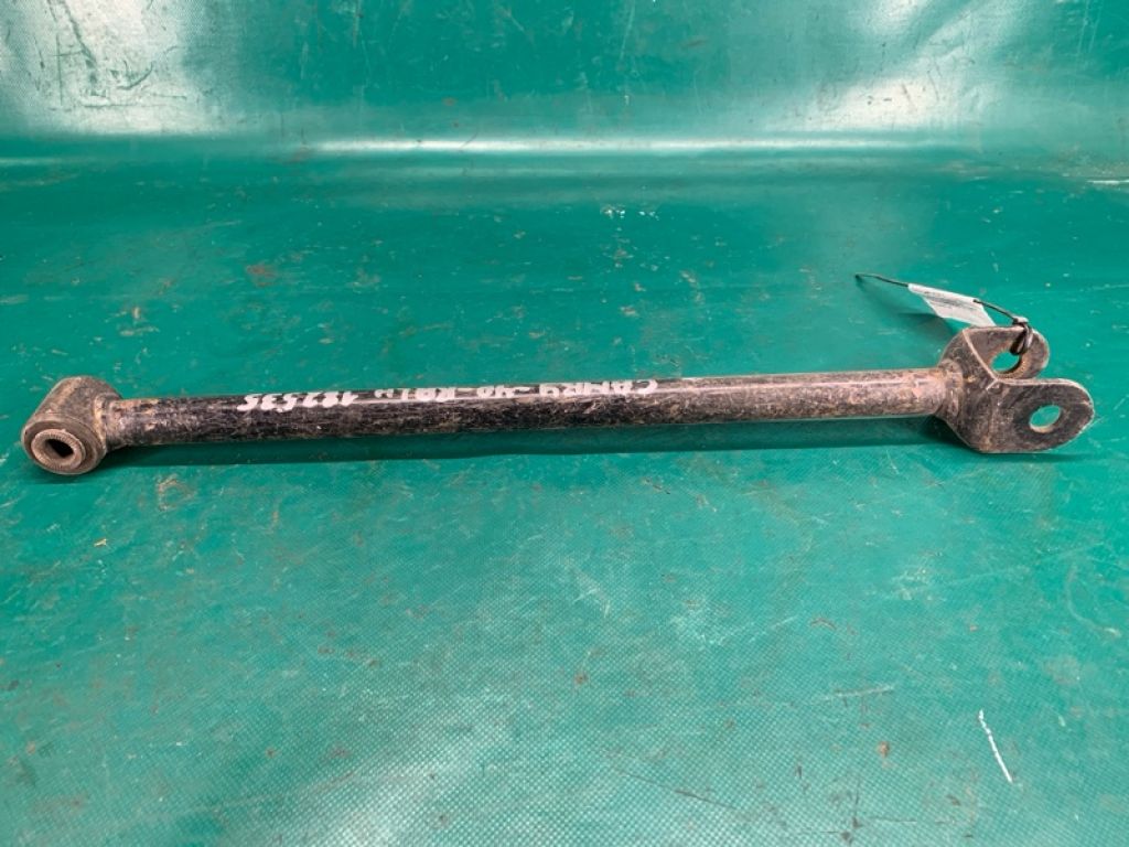 48710-06110 | Важіль задньої підвіски поперечний лів. TOYOTA CAMRY 40 06-11