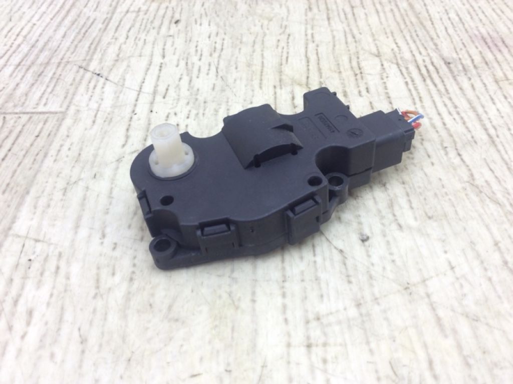 958 612 511 00 | Моторчик заслінки пічки PORSCHE CAYENNE 10-18 - Фото 2