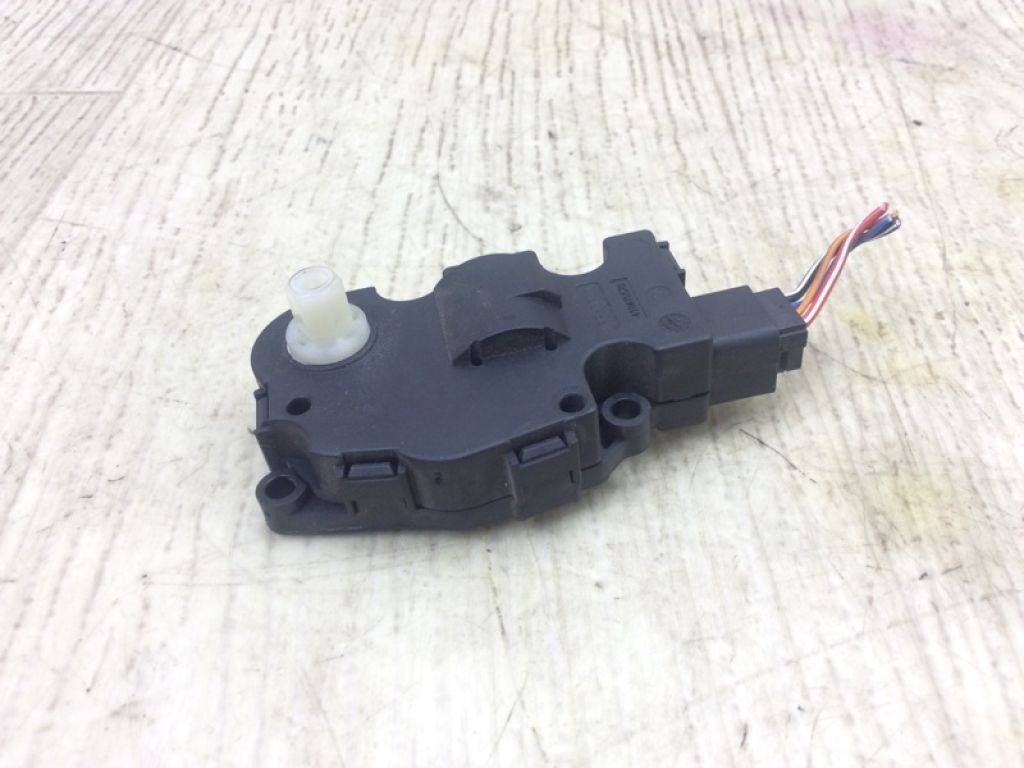 958 612 511 00 | Моторчик заслонки печки PORSCHE CAYENNE 10-18 - Фото 2