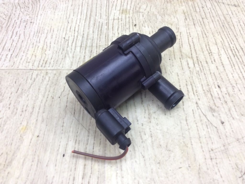 955 106 561 10 | Помпа охолодження електрична PORSCHE CAYENNE 10-18