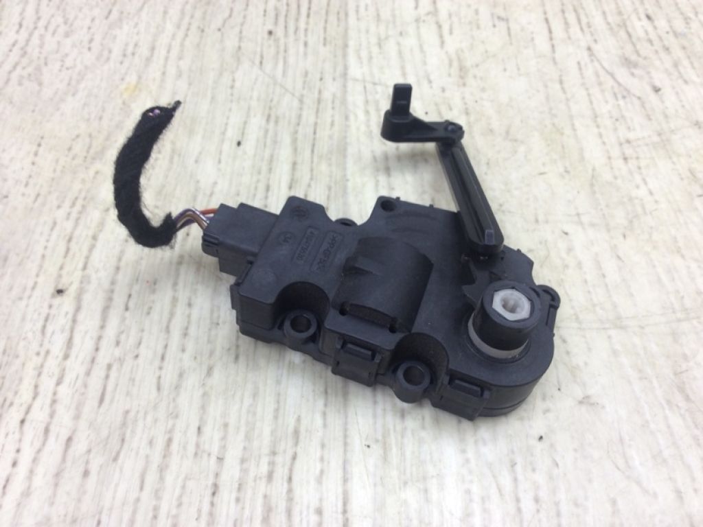 958 612 511 00 | Моторчик заслонки печки PORSCHE CAYENNE 10-18