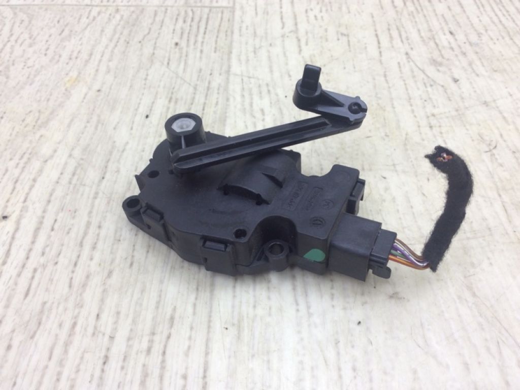 958 612 511 00 | Моторчик заслонки печки PORSCHE CAYENNE 10-18 - Фото 2