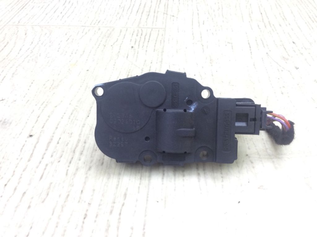 958 612 511 00 | Моторчик заслонки печки PORSCHE CAYENNE 10-18 - Фото 3