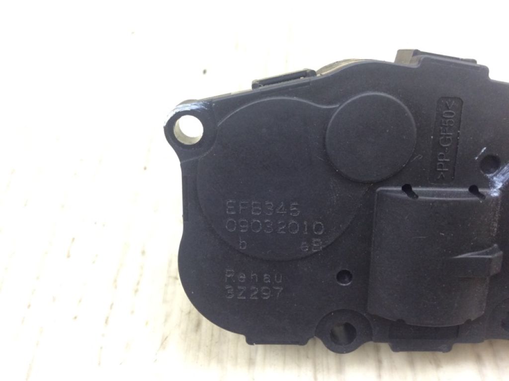 958 612 511 00 | Моторчик заслонки печки PORSCHE CAYENNE 10-18 - Фото 4