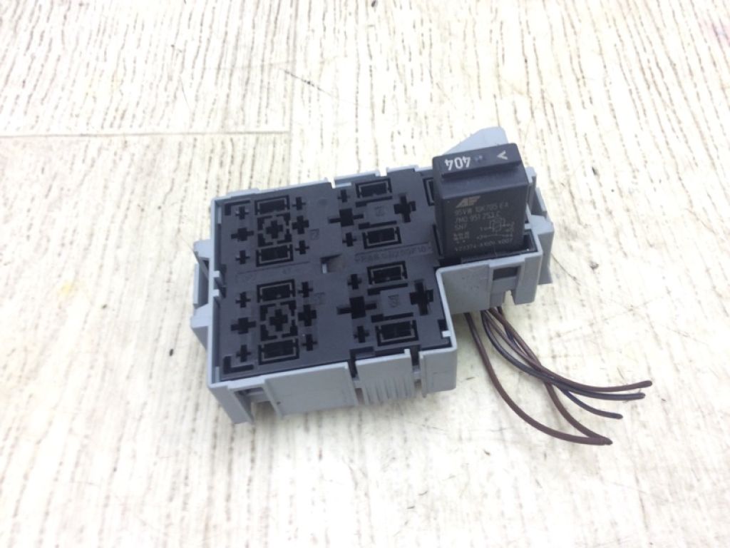 7L0937503 | Блок предохранителей PORSCHE CAYENNE 10-18