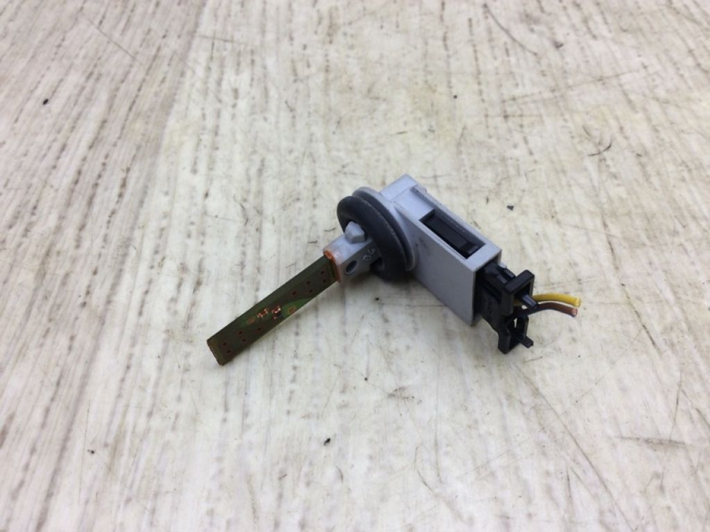 958 572 304 00 | Датчик температури повітря в салоні прав. PORSCHE CAYENNE 10-18