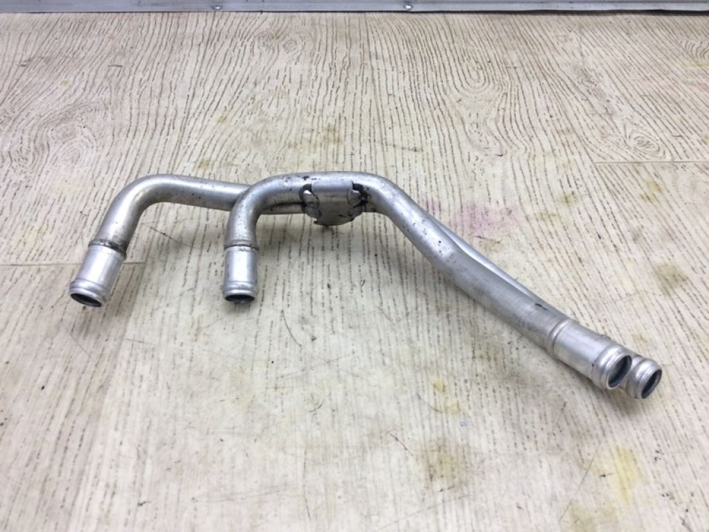 955 572 698 00 | Патрубок системы охлаждения PORSCHE CAYENNE 10-18
