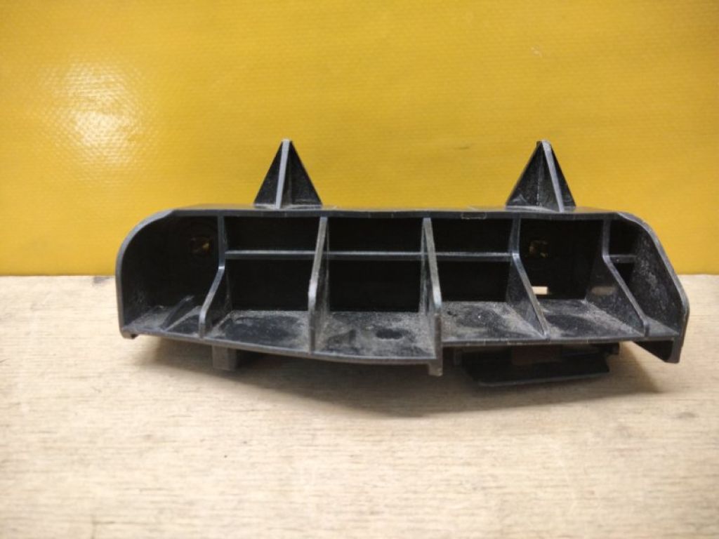 5256305050 | Кронштейн заднего бампера лев. TOYOTA AVENSIS 08-18