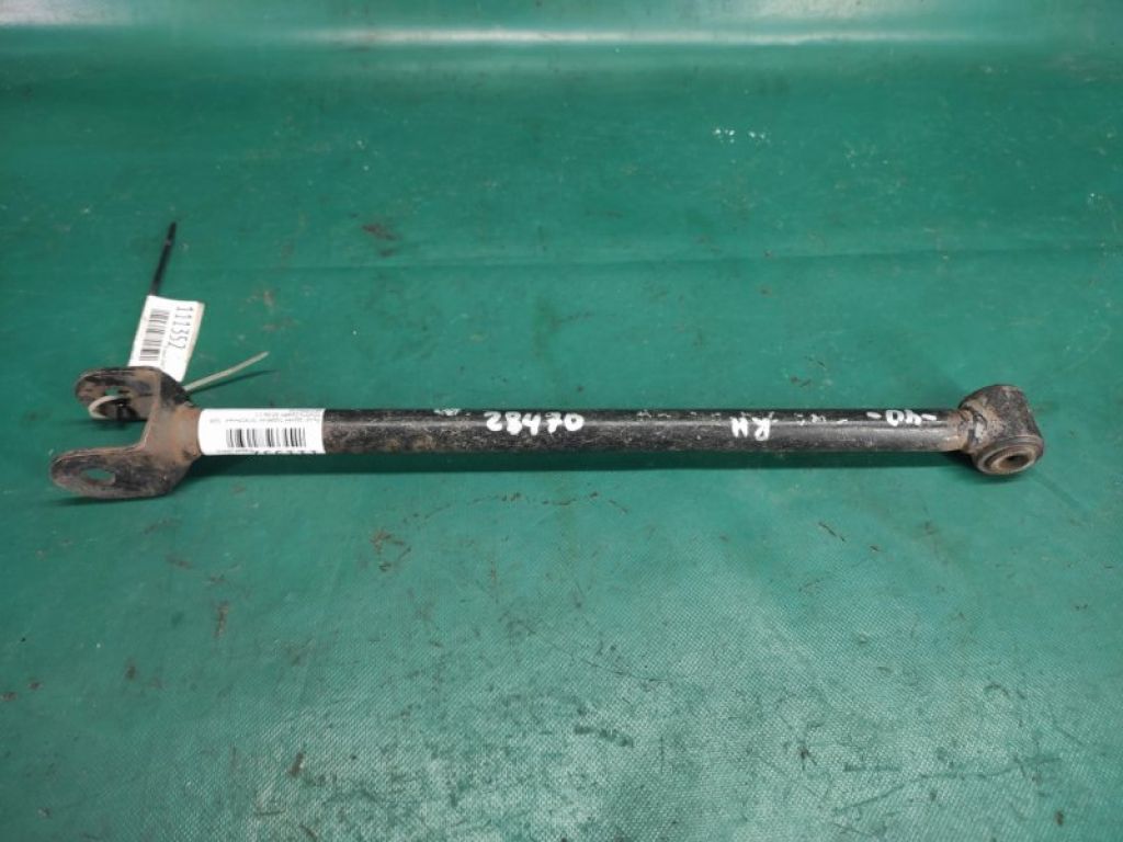 48710-06110 | Важіль задньої підвіски поперечний прав. TOYOTA CAMRY 40 06-11