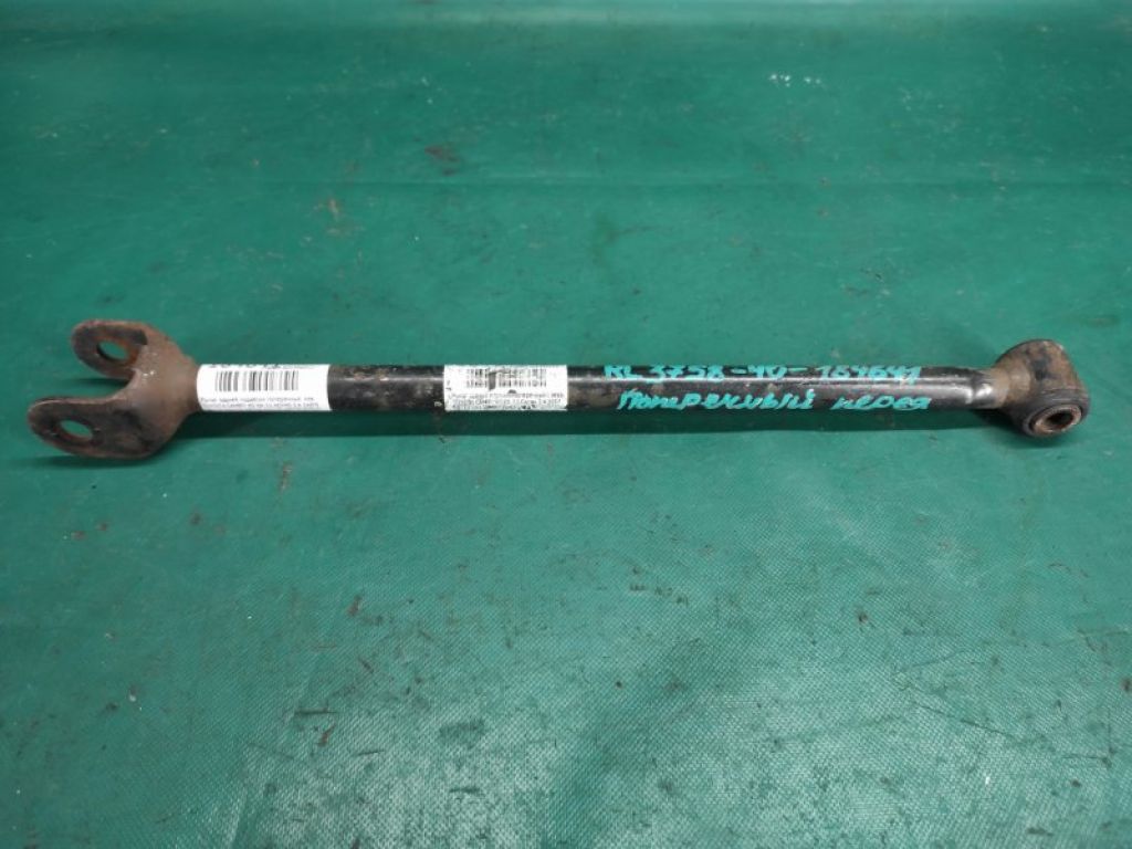 48710-06110 | Рычаг задней подвески поперечный лев. TOYOTA CAMRY 40 06-11