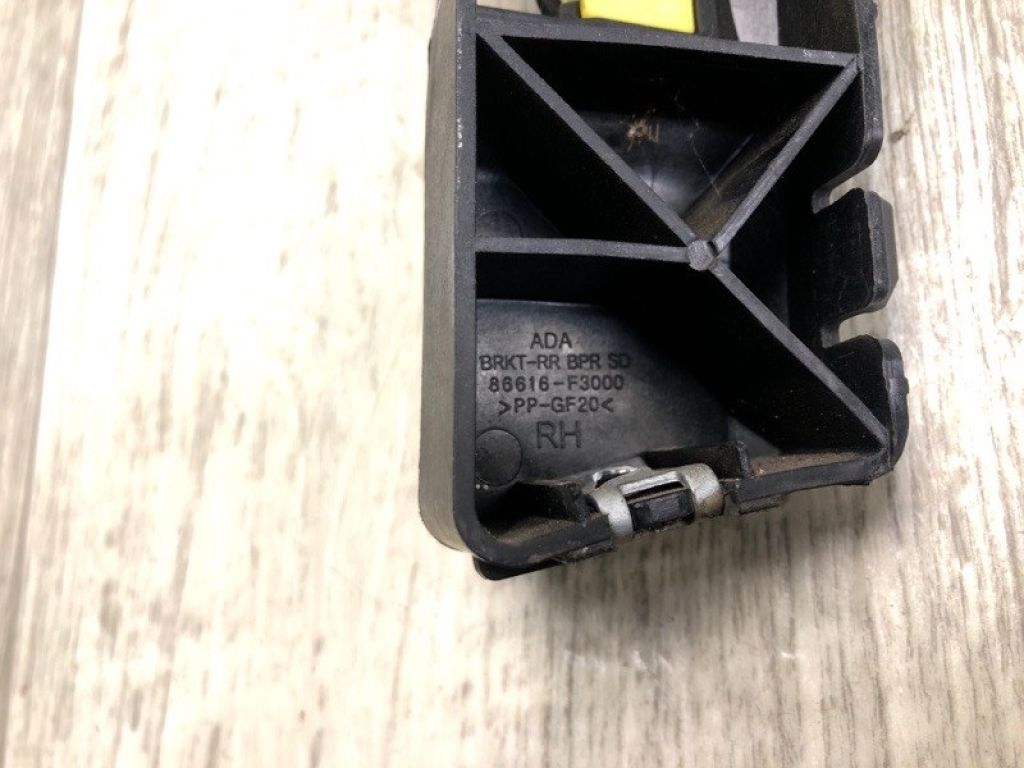 86614-F3000 | Кронштейн заднього бампера прав. HYUNDAI ELANTRA AD 16- - Фото 6